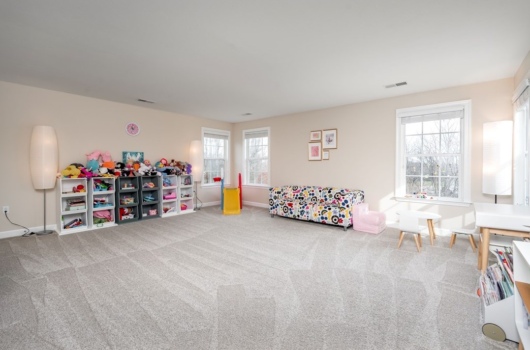1412 Mystic Valley Dr, Sewickley PA  15143-8873 exterior