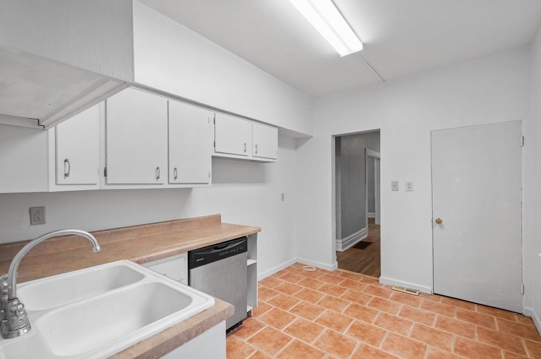 401 Harris Ave, Pittsburgh PA  15205-3226 exterior