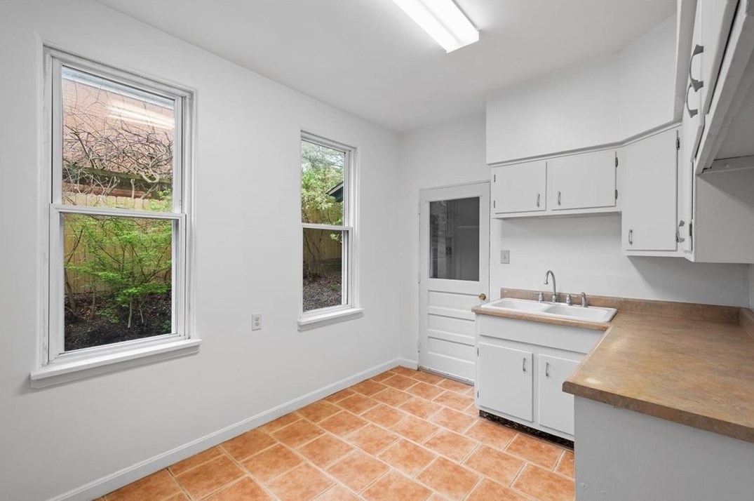 401 Harris Ave, Pittsburgh PA  15205-3226 exterior