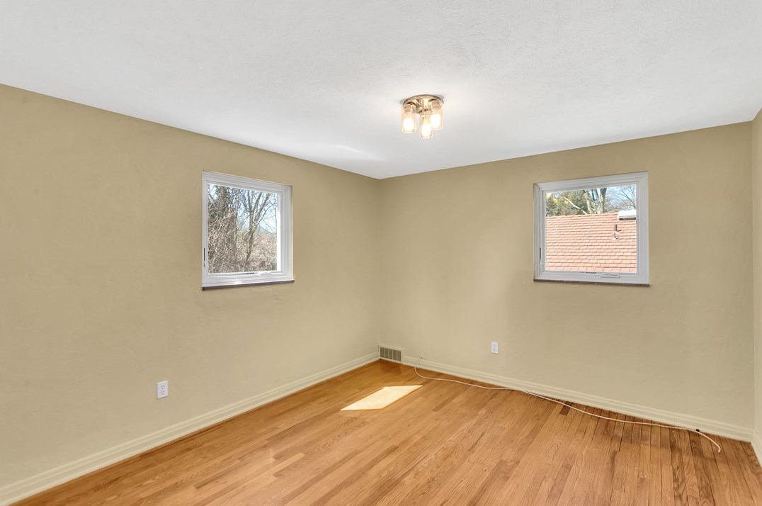 406 Smt Dr, Pittsburgh PA 15238-2921 exterior