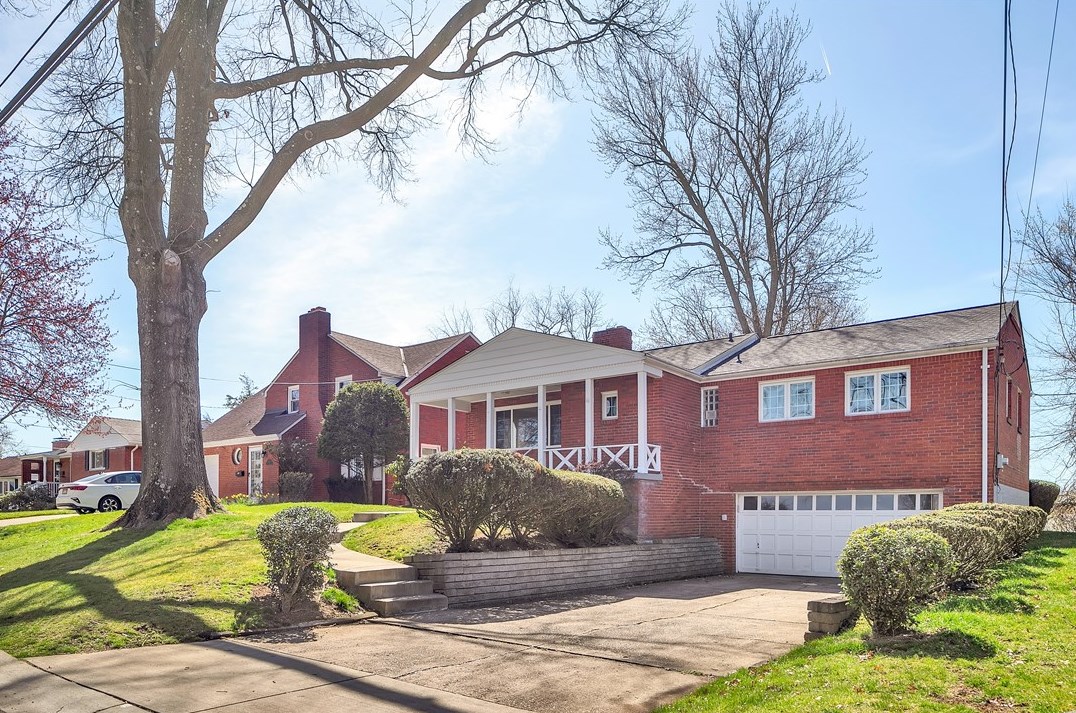 406 Smt Dr, Pittsburgh PA 15238-2921 exterior