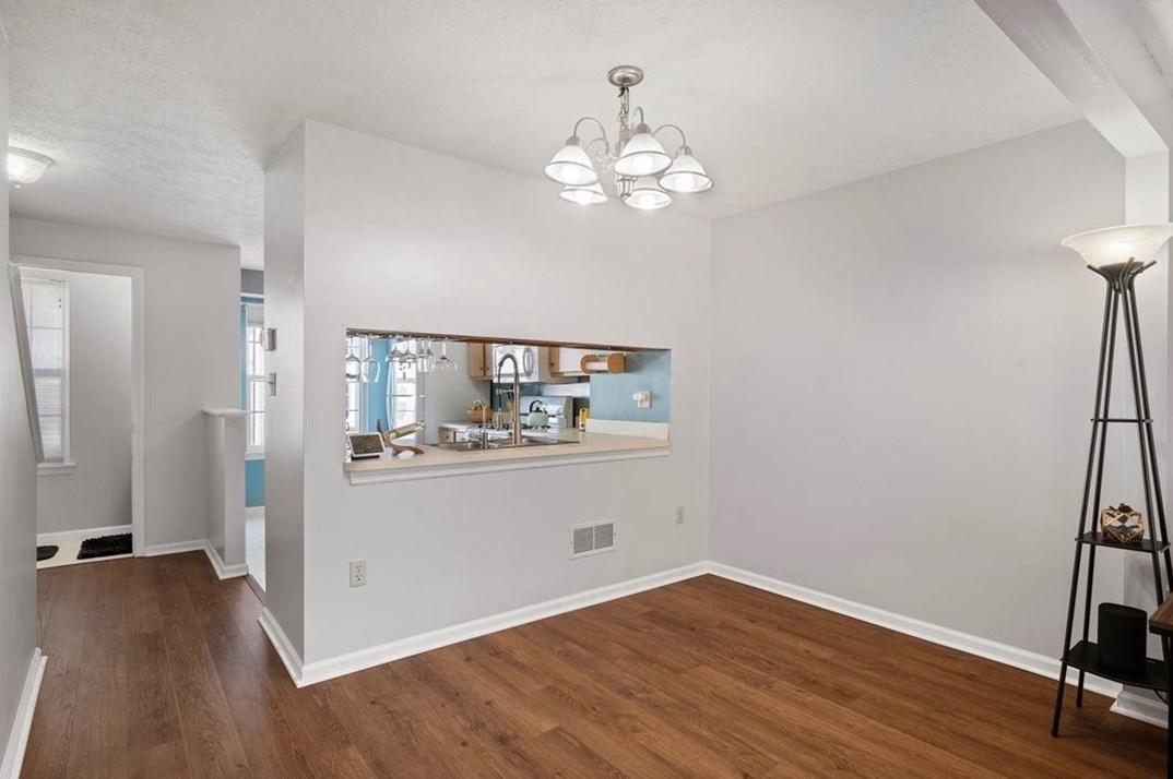 107 Palace Ct, Pittsburgh PA  15227-4335 exterior