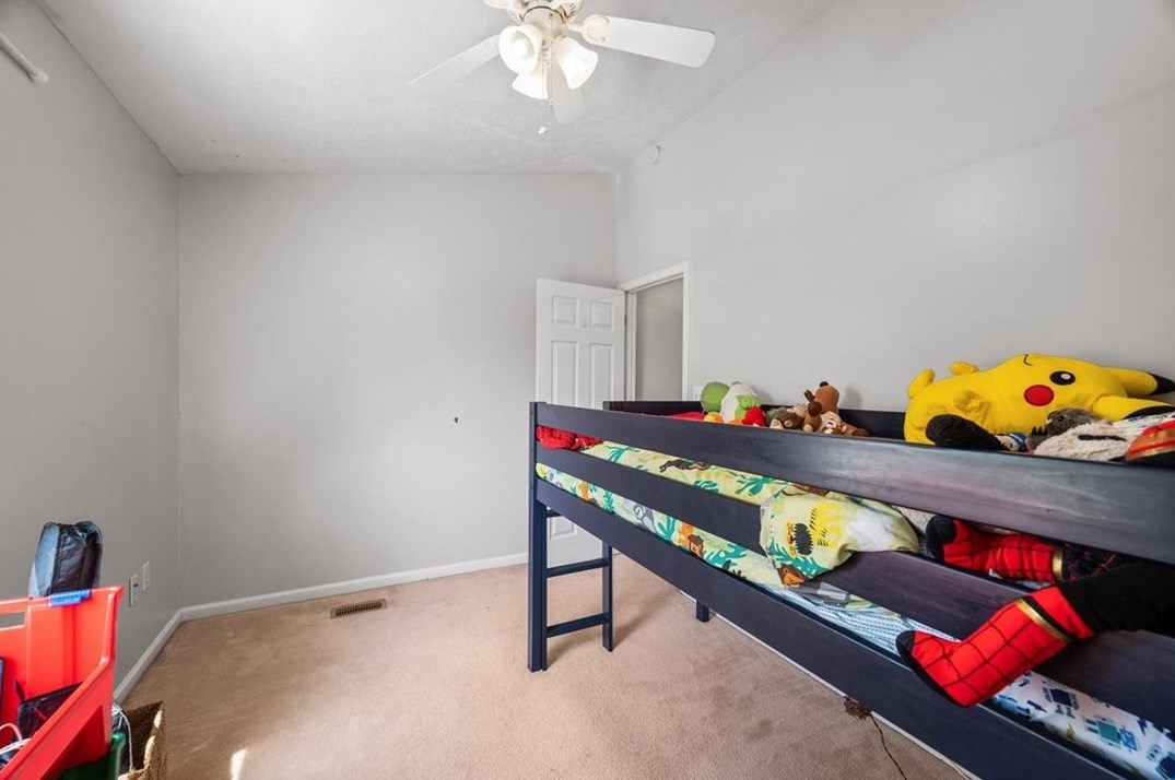 107 Palace Ct, Pittsburgh PA  15227-4335 exterior