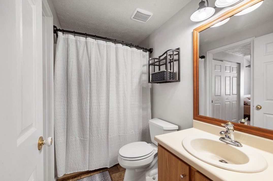 107 Palace Ct, Pittsburgh PA  15227-4335 exterior