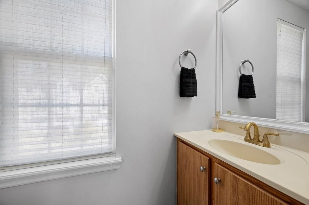 107 Palace Ct, Pittsburgh PA  15227-4335 exterior