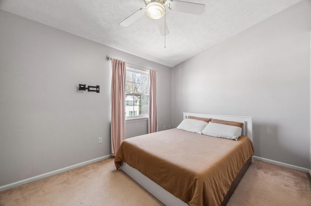 107 Palace Ct, Pittsburgh PA  15227-4335 exterior