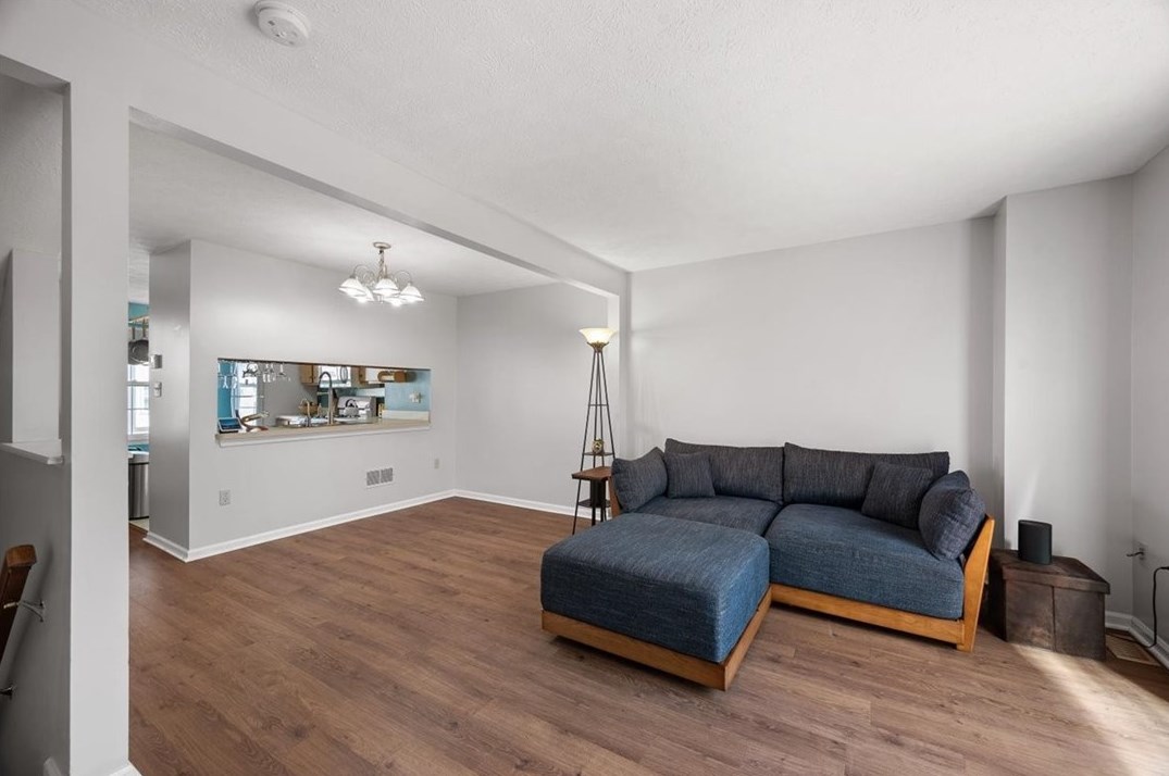 107 Palace Ct, Pittsburgh PA  15227-4335 exterior