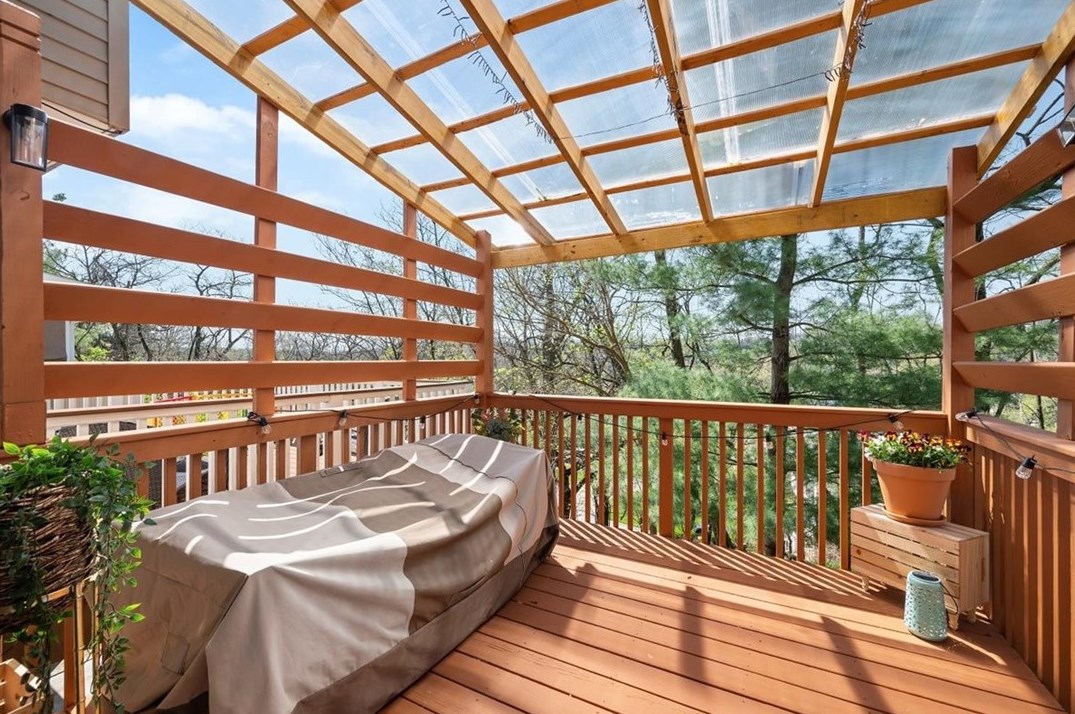 107 Palace Ct, Pittsburgh PA  15227-4335 exterior