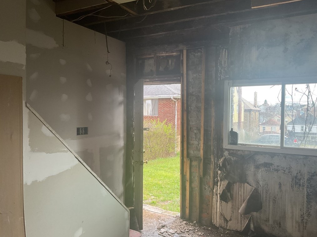 340 11 Ave, Whitaker PA  15120-1439 exterior