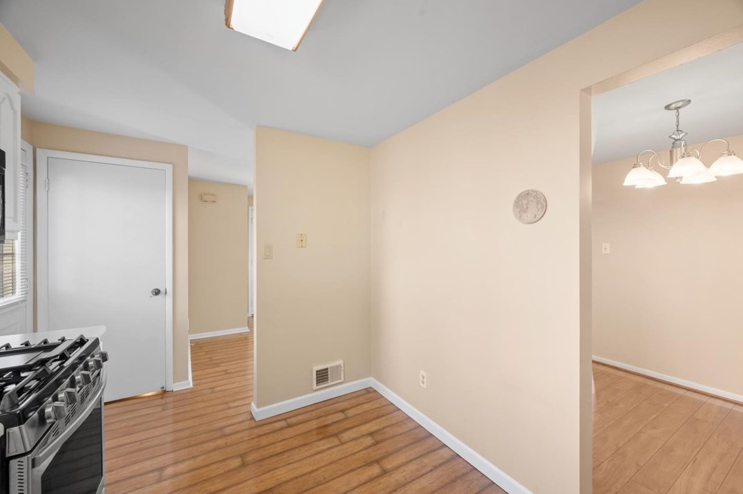 1628 Carmella Dr, Pittsburgh PA 15227-3713 exterior