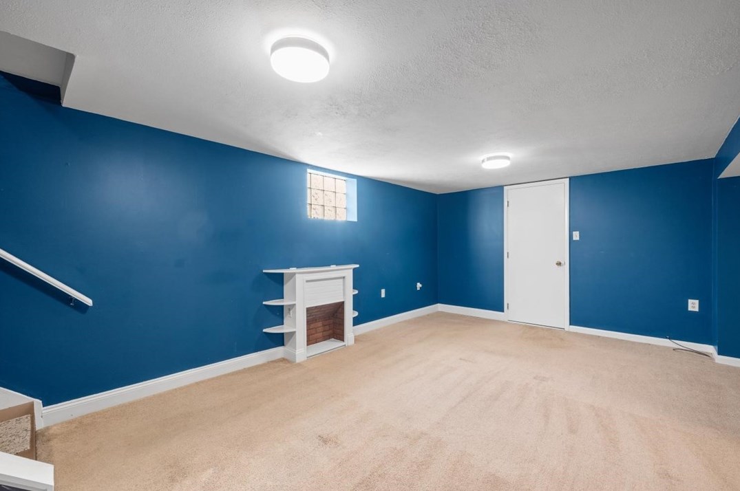 1628 Carmella Dr, Pittsburgh PA 15227-3713 exterior