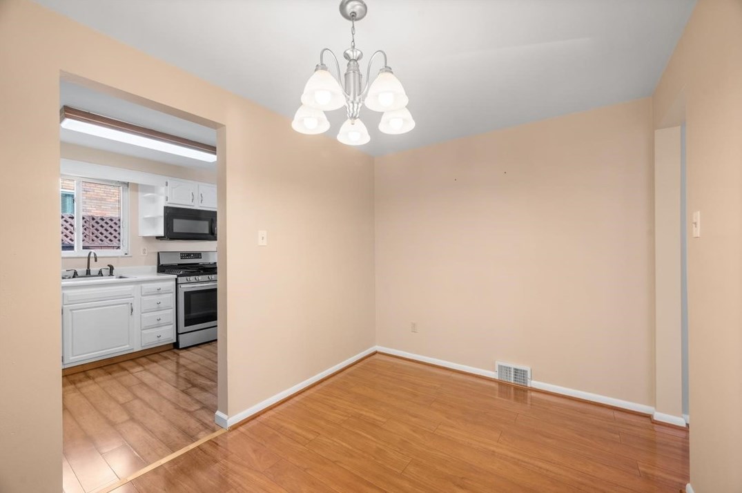 1628 Carmella Dr, Pittsburgh PA 15227-3713 exterior