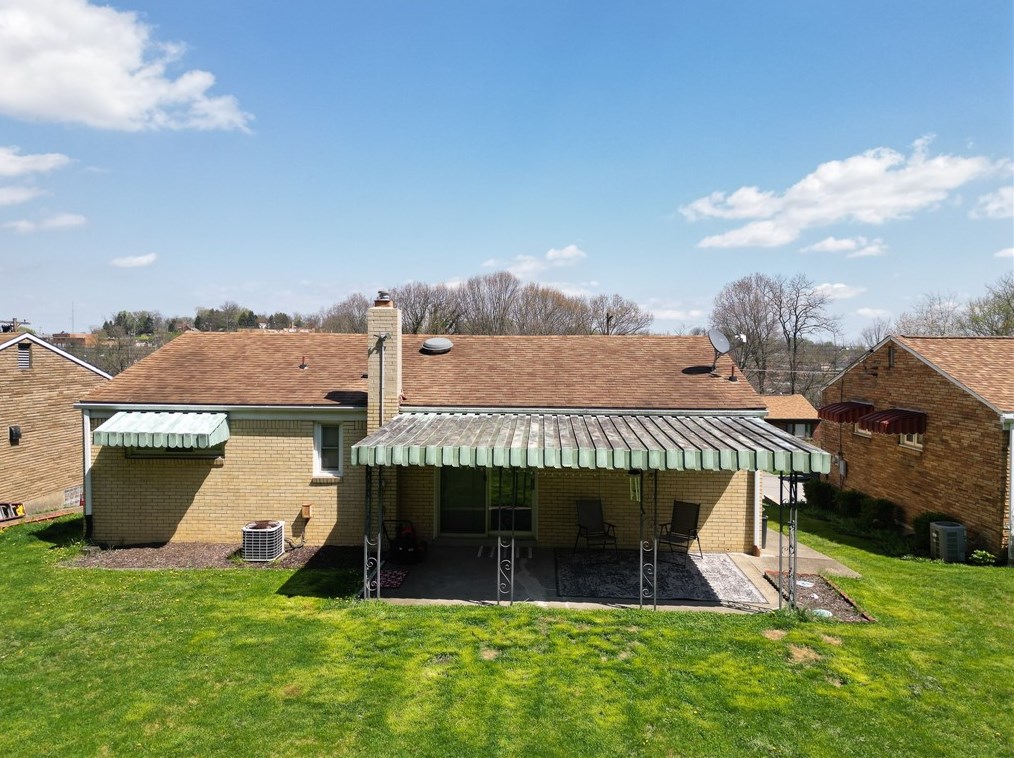 3622 Wallace Dr, Pittsburgh PA  15227-4428 exterior