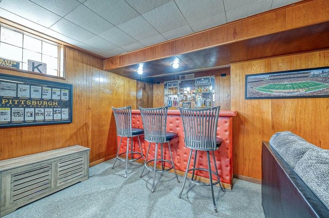 3622 Wallace Dr, Pittsburgh PA  15227-4428 exterior