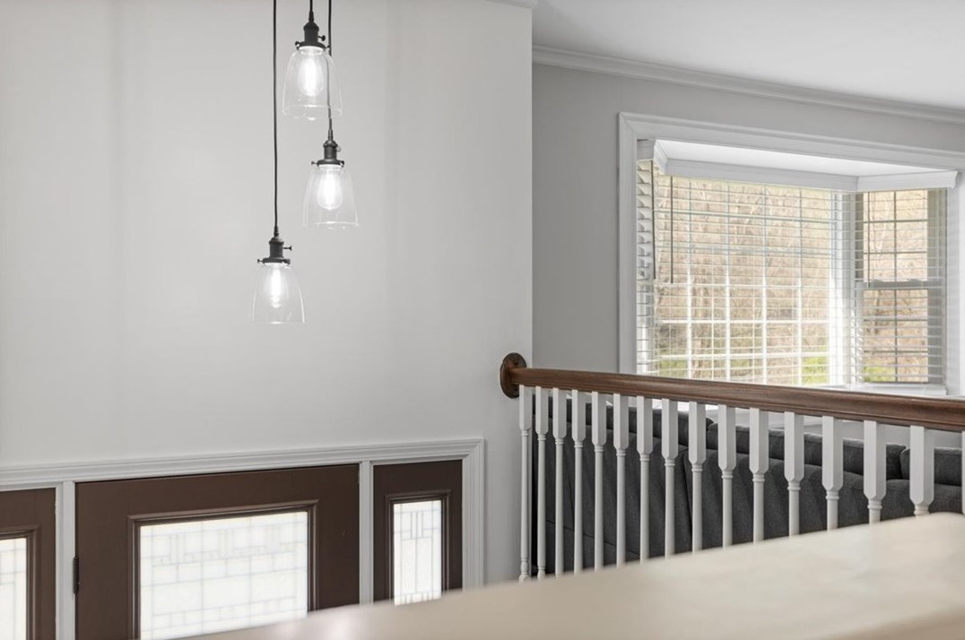 586 Flaugherty Run Rd, Moon Twp PA  15108-8900 exterior