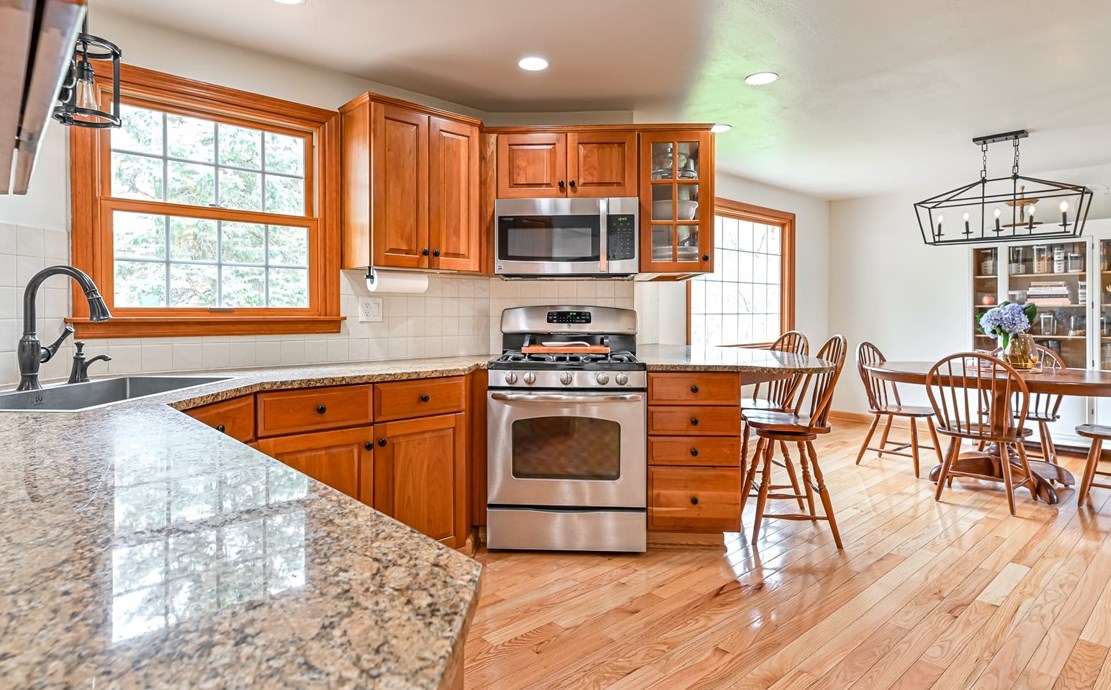 2101 Coventry Dr, Allison Park PA  15101-3364 exterior