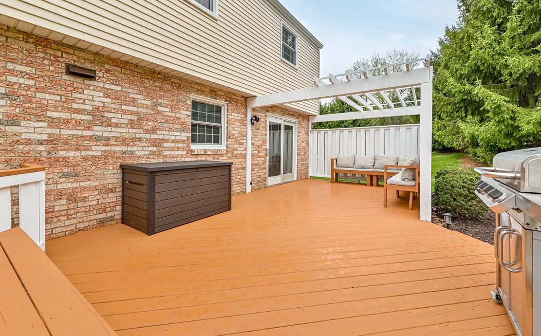 2101 Coventry Dr, Allison Park PA  15101-3364 exterior