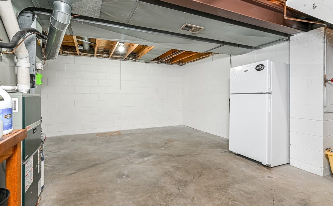 2101 Coventry Dr, Allison Park PA  15101-3364 exterior