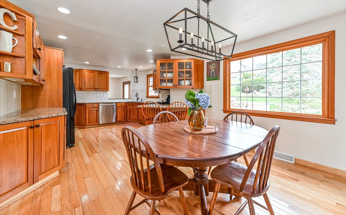 2101 Coventry Dr, Allison Park PA  15101-3364 exterior