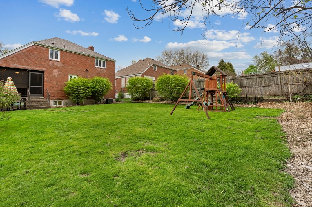 4268 Stanton Ave, Pittsburgh PA  15201-2242 exterior