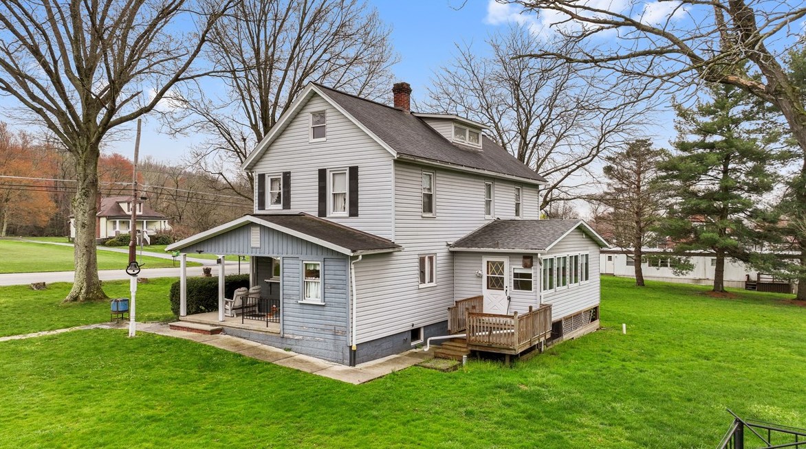189 Hopwood Coolspring Rd, Hopwood, PA 15445