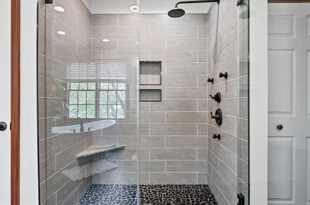 1050 Lexington Dr, Export PA 15632-9022 exterior