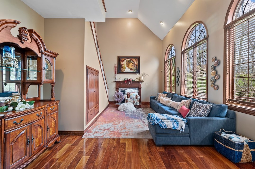 1050 Lexington Dr, Export PA 15632-9022 exterior