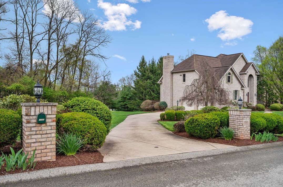 1050 Lexington Dr, Export PA 15632-9022 exterior