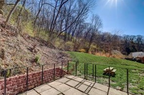 21 Run St, Collier Township PA  15106-1938 exterior