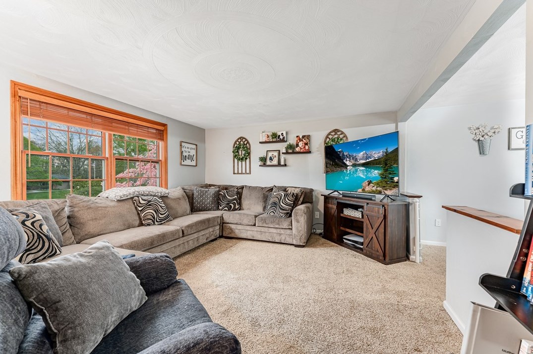 924 State Route 130, Trafford, PA 15085