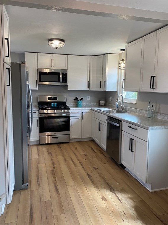 10700 Airview Dr, North Huntingdon PA 15642-4284 exterior