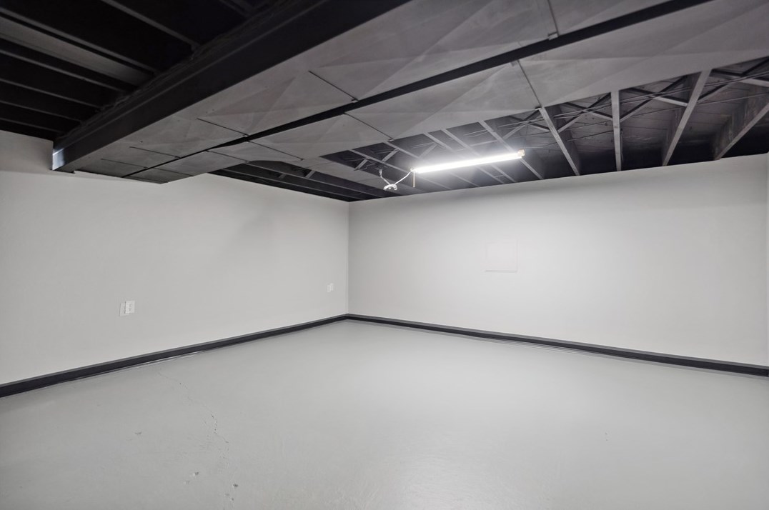 10700 Airview Dr, North Huntingdon PA 15642-4284 exterior