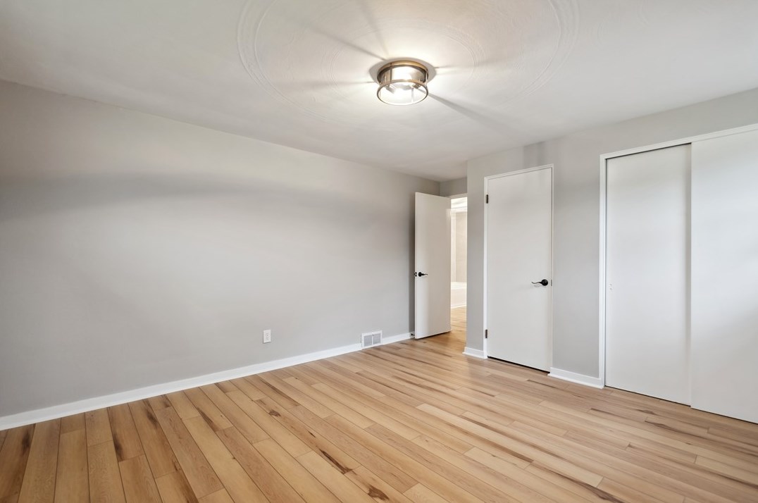 10700 Airview Dr, North Huntingdon PA 15642-4284 exterior