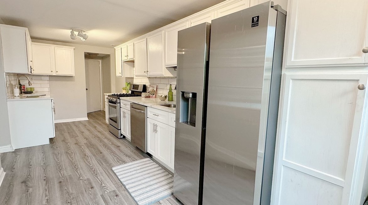 5886 Hobart St, Pittsburgh PA  15217-2110 exterior