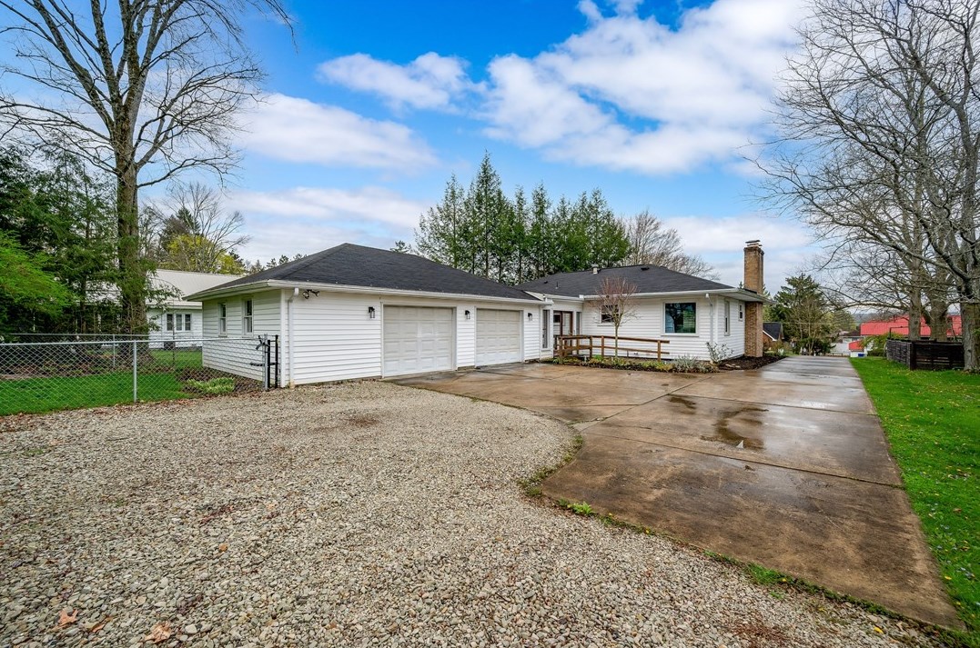 44 3rd Ave, Greenville PA  16125-1717 exterior