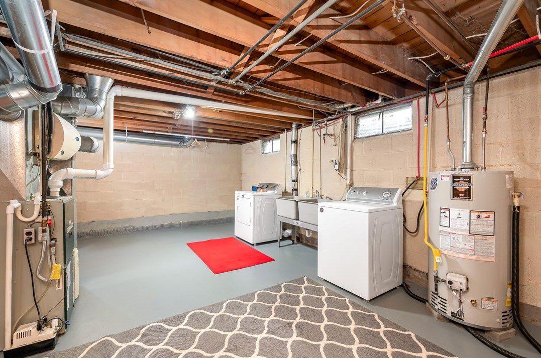 44 3rd Ave, Greenville PA  16125-1717 exterior