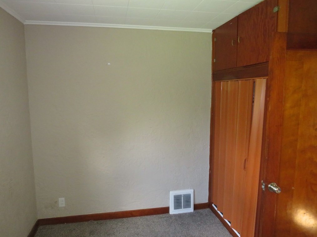 1030 Jefferson St, Mckeesport PA  15132-1628 exterior