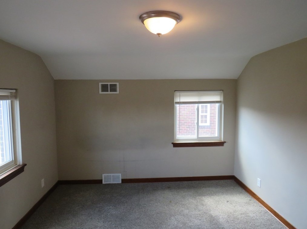 1030 Jefferson St, Mckeesport PA  15132-1628 exterior