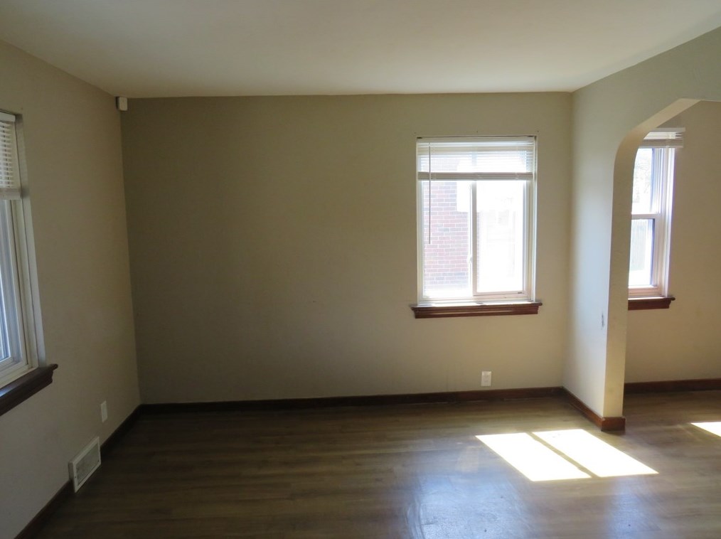 1030 Jefferson St, Mckeesport PA  15132-1628 exterior