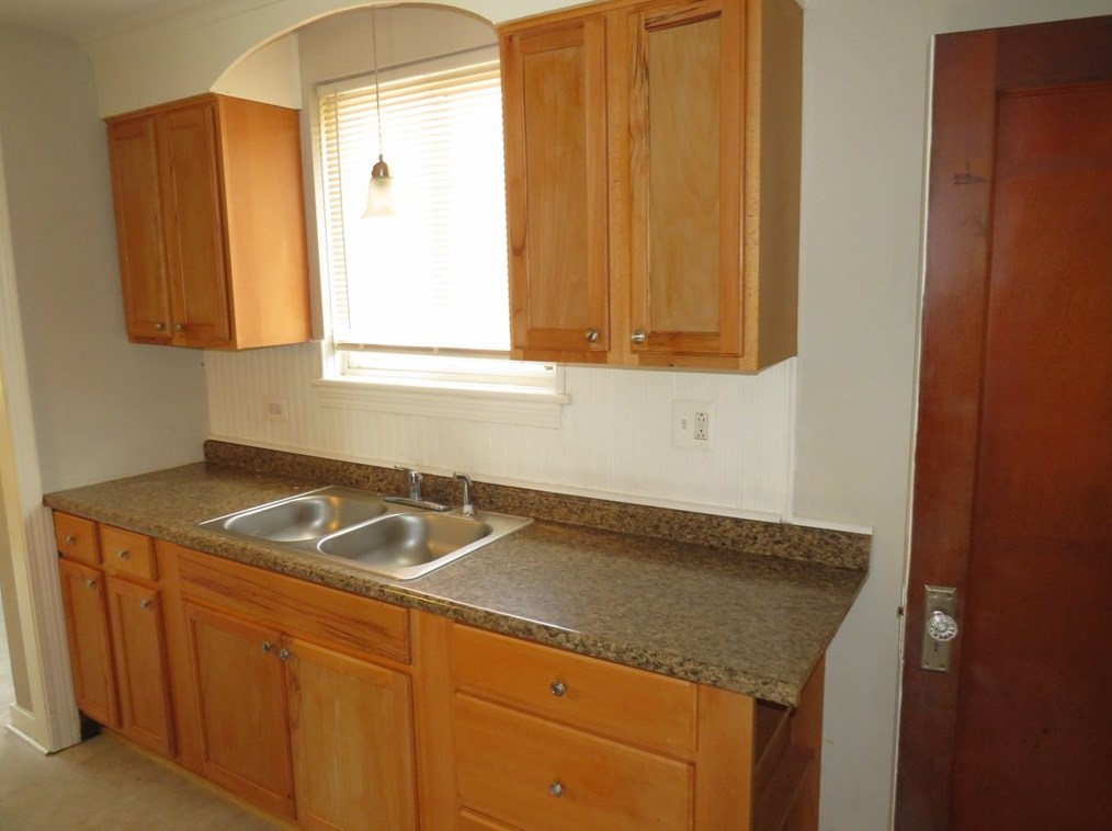 1030 Jefferson St, Mckeesport PA  15132-1628 exterior