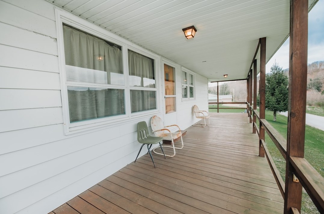 142 E Run Rd, Marion Center, PA 15759
