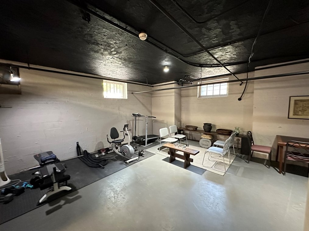 166 Dithridge St, Pittsburgh PA 15213-2699 exterior