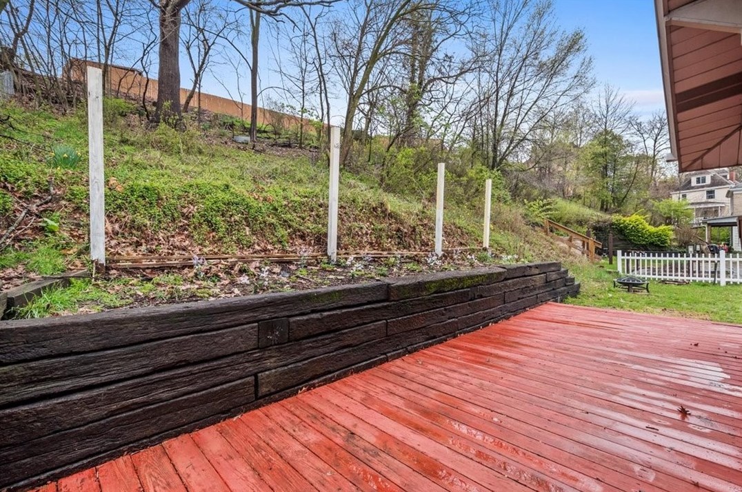 110 Noll Ave, Pittsburgh PA 15205-2110 exterior