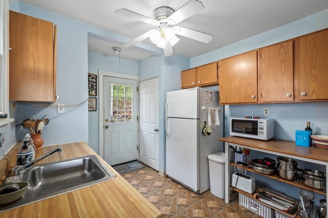 110 Noll Ave, Pittsburgh PA 15205-2110 exterior