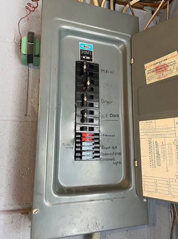 139 Whitestown Vlg, Butler PA  16001-6653 exterior