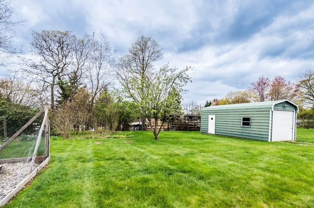 115 Freedom Rd, Butler PA 16001-1305 exterior