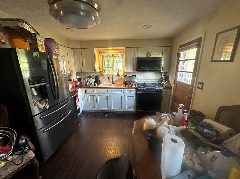 900 Sycamore St, Washington PA 15301-1852 exterior