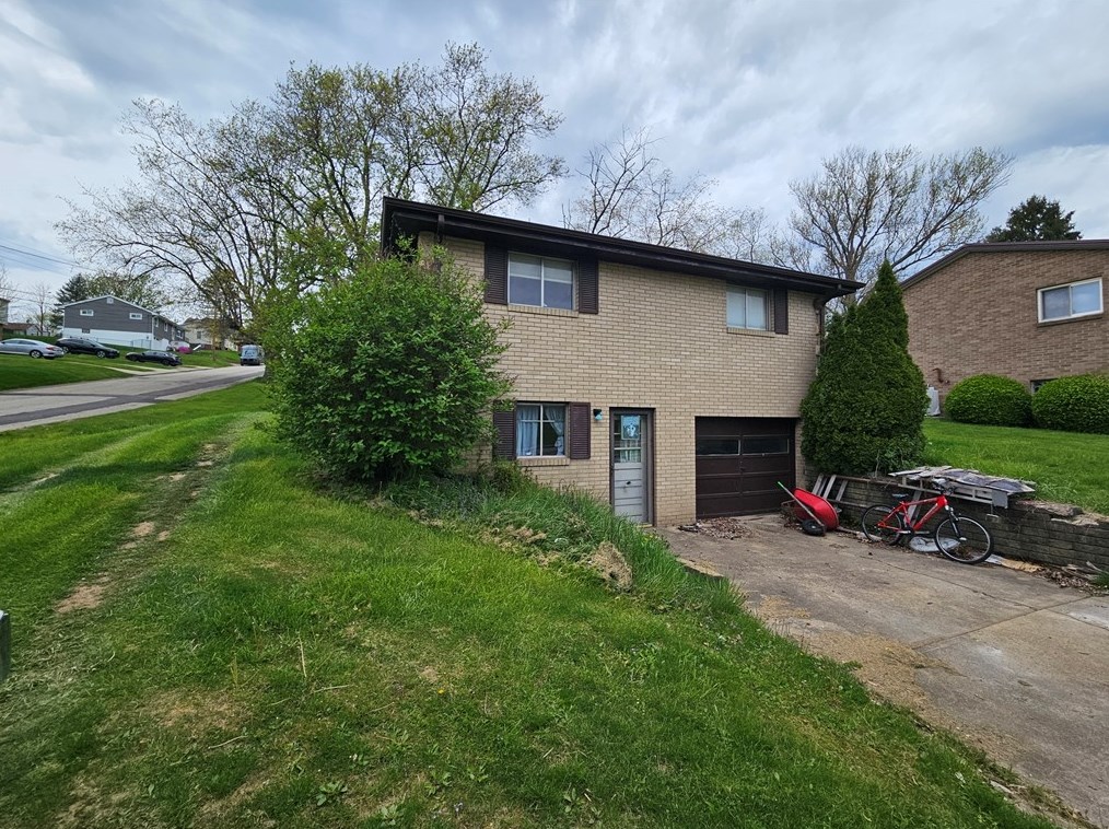 900 Sycamore St, Washington PA 15301-1852 exterior