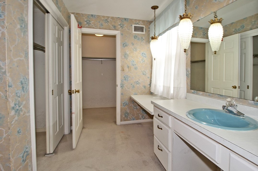 133 Candlelite Dr, Canonsburg PA  15317-3641 exterior