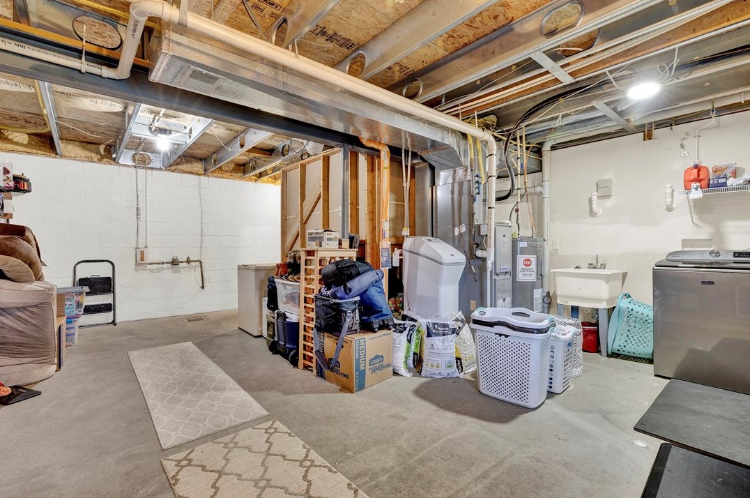 116 Aspen Dr, Beaver PA  15009-9343 exterior